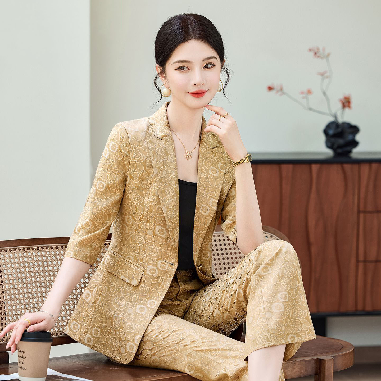 Women'S Elegant Formal Wear - Fashion Apricot Half Sleeve Professional Suit