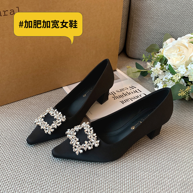 Black Satin Pointed Toe Pumps  - Women Formal Wear Heels 评论和价格